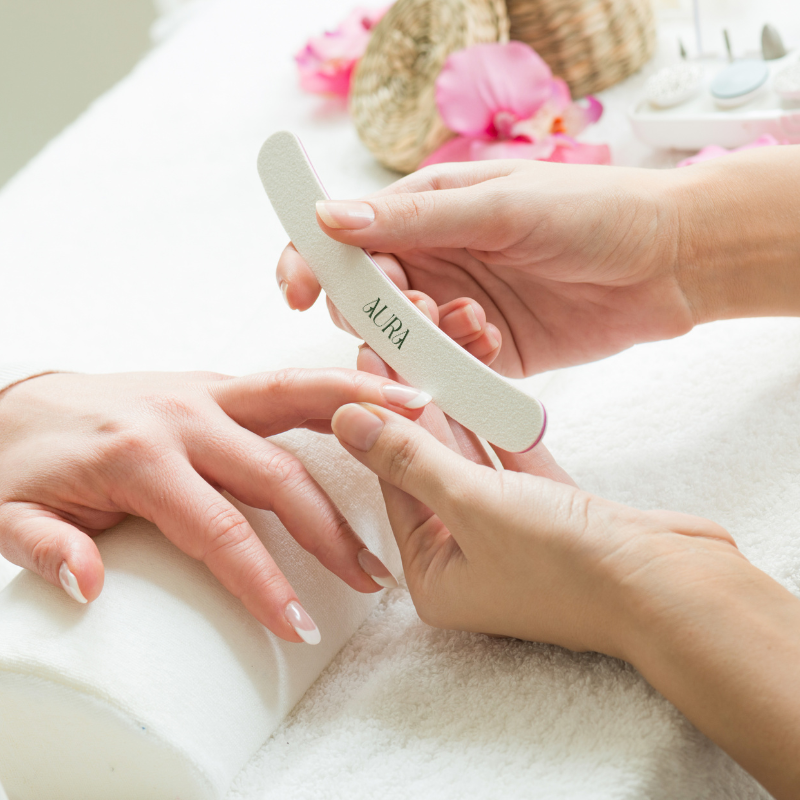 aura-slow-beauty-bono-manicuras-sermipermanentes-en-granada